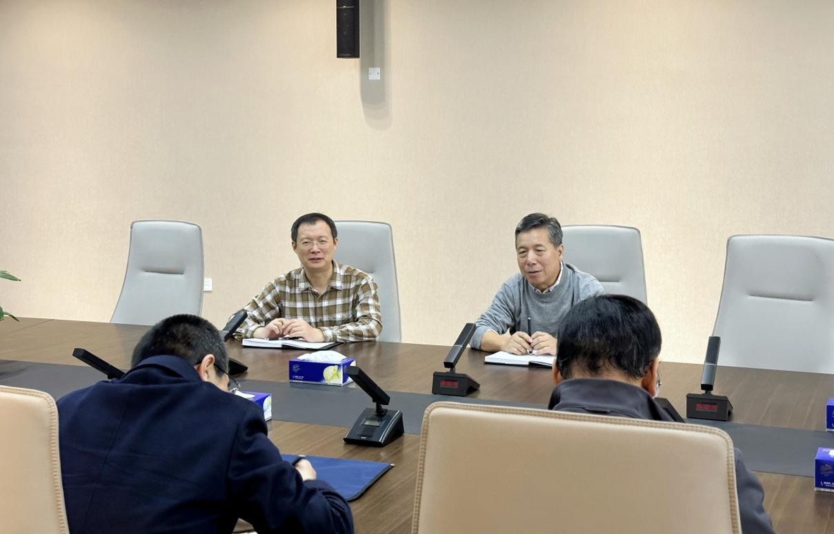 地理所来访2.jpg 地理所来访2.jpg