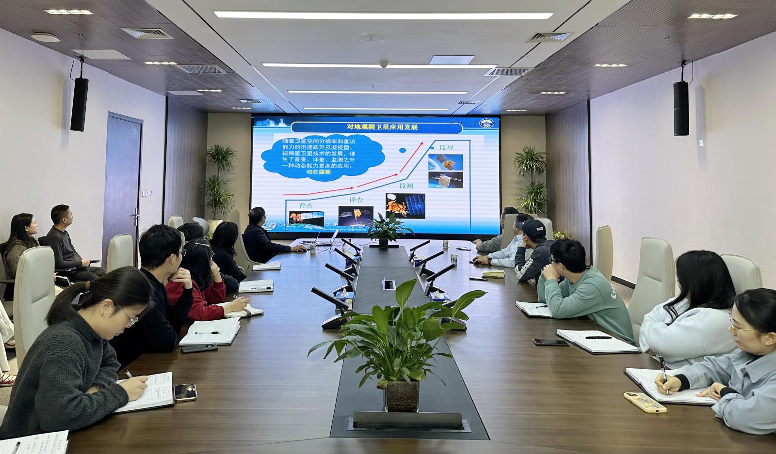 龚院士讲座集体照1.jpg 龚院士讲座集体照1.jpg