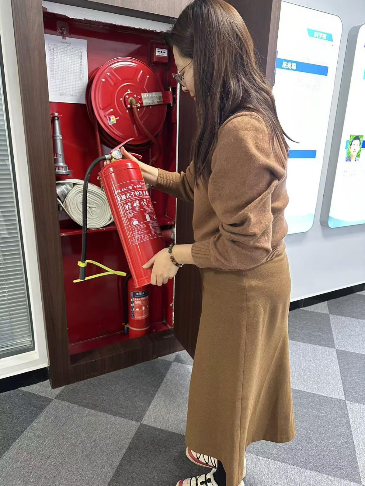 灭火器检查.jpg
