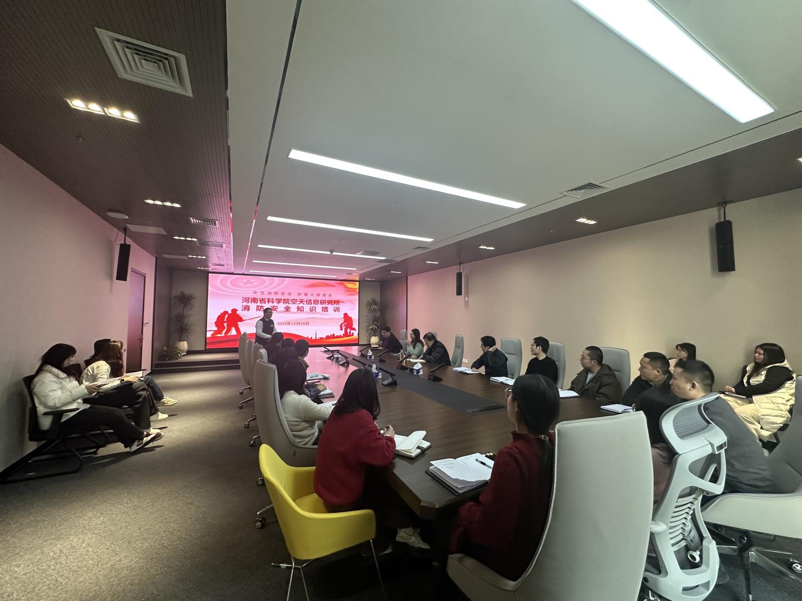 后视图消防.jpg 后视图消防.jpg