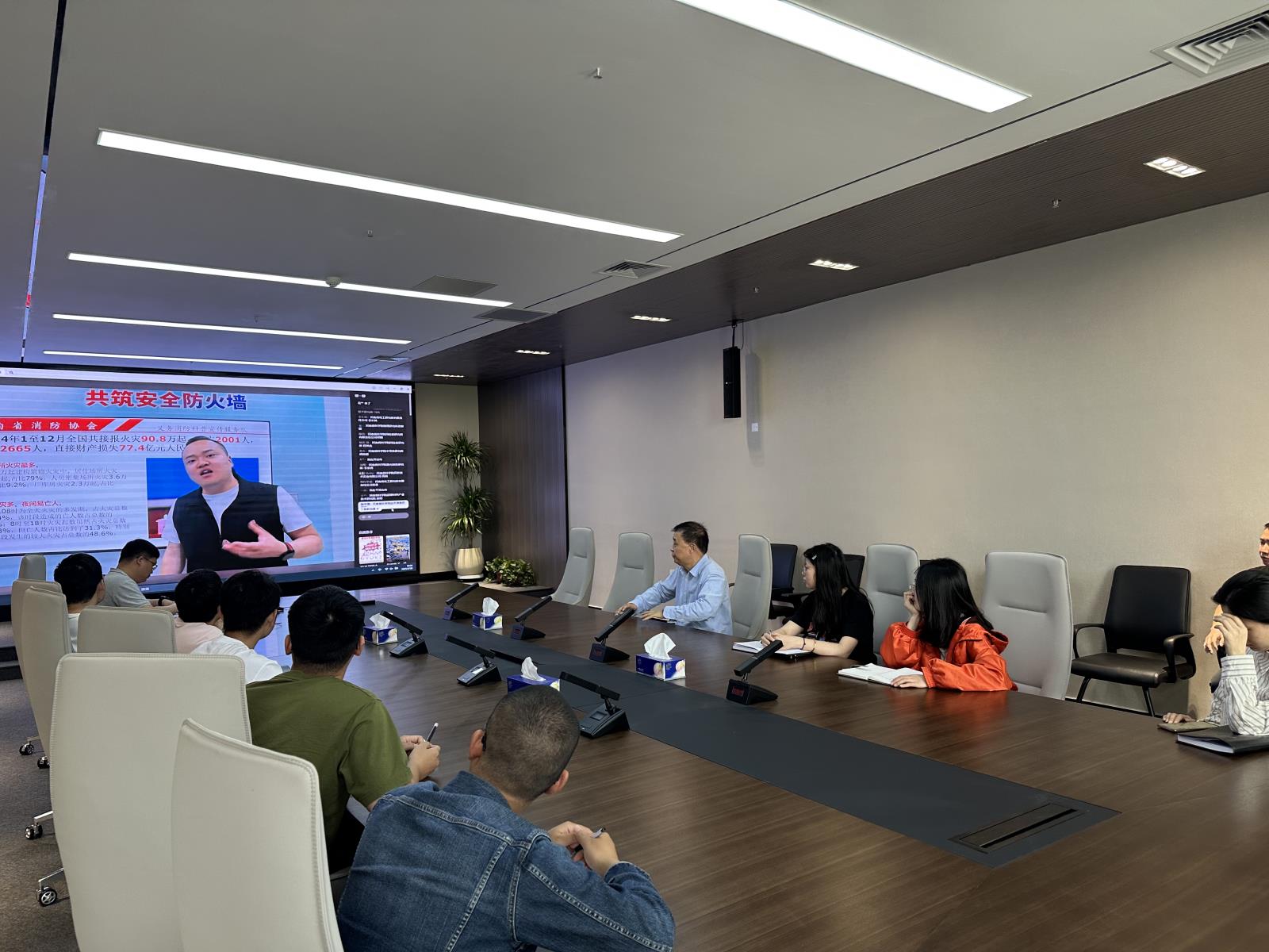 default (7).jpg default (7).jpg